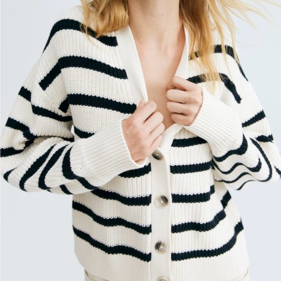 H&M Sweaters - NWT H&M Rib-knit Cardigan Size M